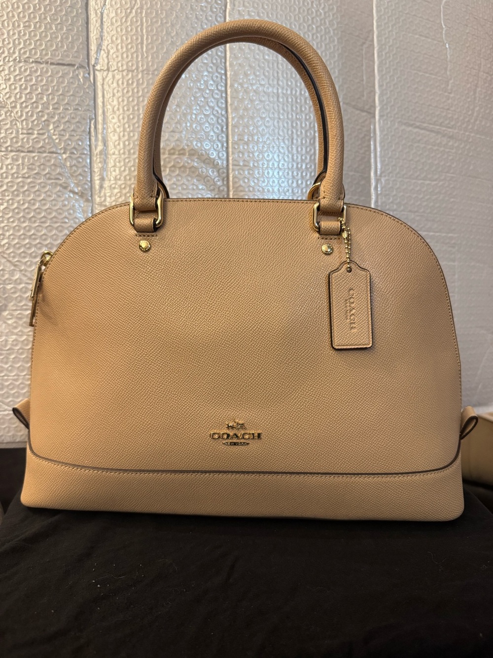 NWT Coach Crossgrain Sierra Pebbled Leather Dome Satchel Gold zip, Beechwood